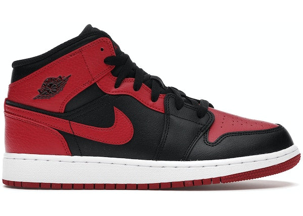 https://res.cloudinary.com/dyql5hig8/image/upload/v1697222149/migrated/Air-Jordan-1-Mid-Banned-2020-GS-Product.jpg