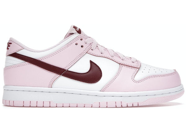 https://res.cloudinary.com/dyql5hig8/image/upload/v1697222274/migrated/Nike-Dunk-Low-Pink-Red-White-GS-Product.jpg