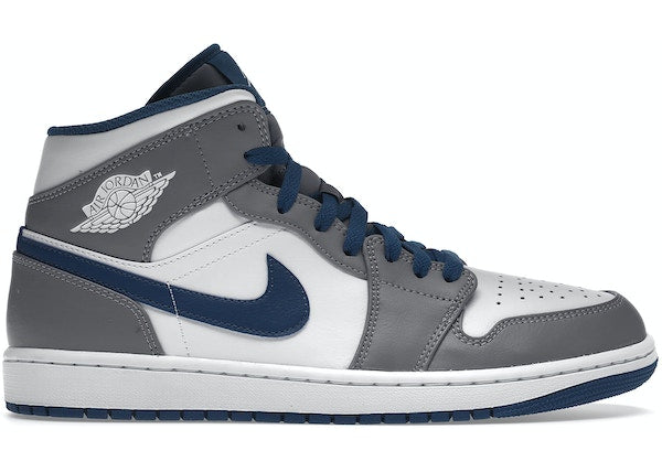 https://res.cloudinary.com/dyql5hig8/image/upload/v1697222524/migrated/Air-Jordan-1-Mid-True-Blue-Product.jpg
