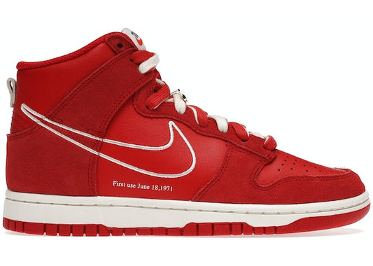 https://res.cloudinary.com/dyql5hig8/image/upload/v1697222399/migrated/Nike-Dunk-High-First-Use-Red-Product.jpg
