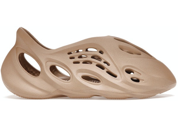 https://res.cloudinary.com/dyql5hig8/image/upload/v1697222648/migrated/adidas-Yeezy-Foam-RNNR-Ochre-Product.jpg