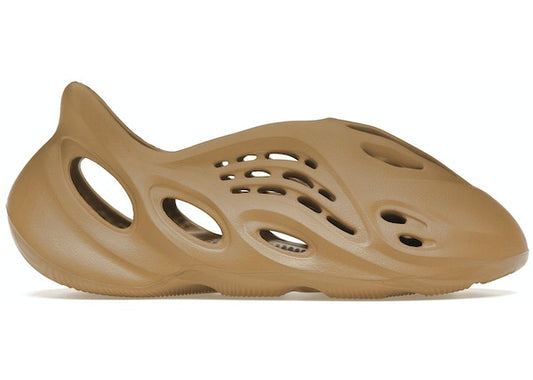 https://res.cloudinary.com/dyql5hig8/image/upload/v1697222524/migrated/adidas-Yeezy-Foam-RNR-Clay-Taupe-Product.jpg