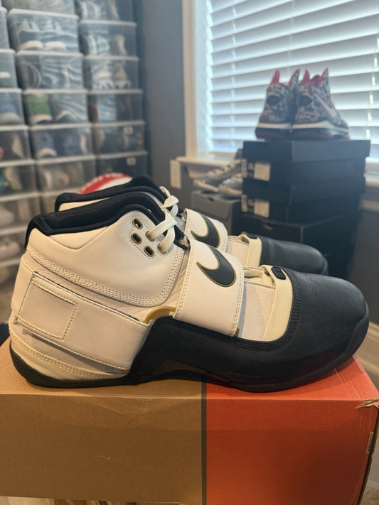 Nike Zoom Lebron Soldier 1 Wear Test Sample