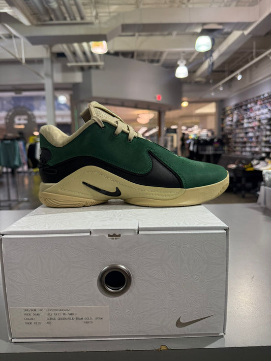 Lebron 22 SVSM Away